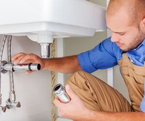 About Emergency plumbing pros Laton, CA